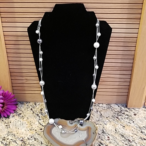 Premier Designs Jewelry - Premier design silver, gray beaded necklace GC 30”